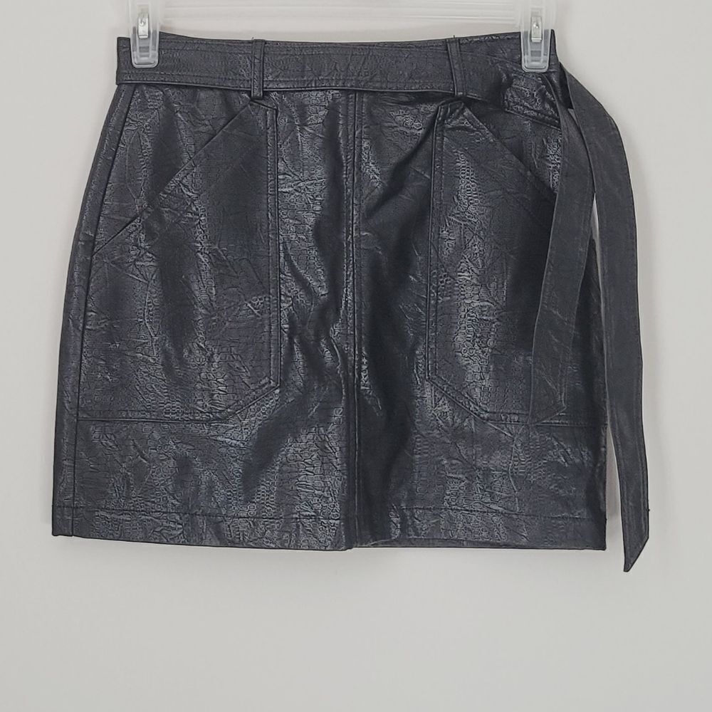 New Shinestar Snake Skin Faux Leather Belted Skirt Size Small NWT